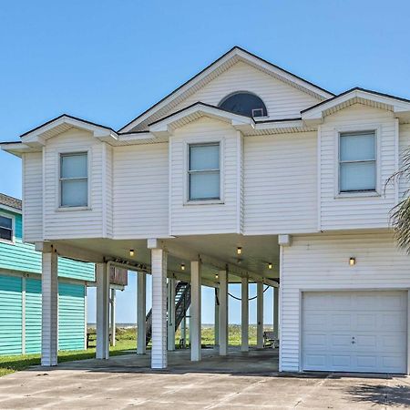 Oceanfront Galveston Home - Walk To Beach! 외부 사진